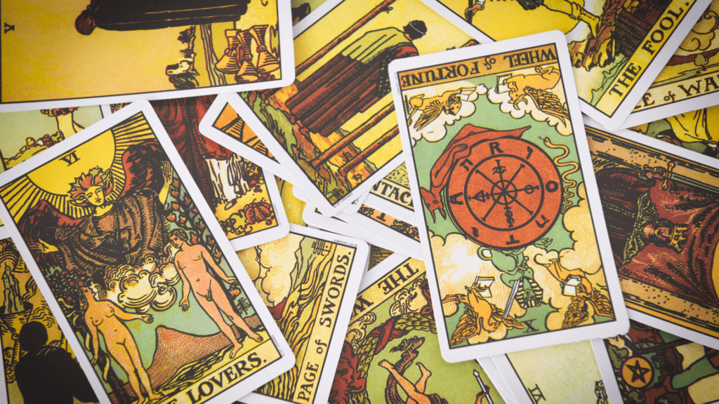 How To Read Tarot Cards: The Ultimate Beginner’s Guide